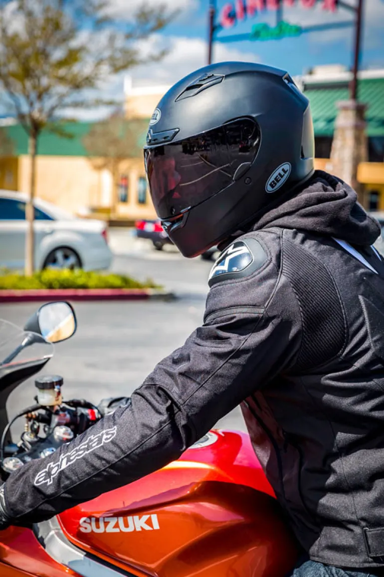 Bell Qualifier DLX MIPS Ace-4 Helmet