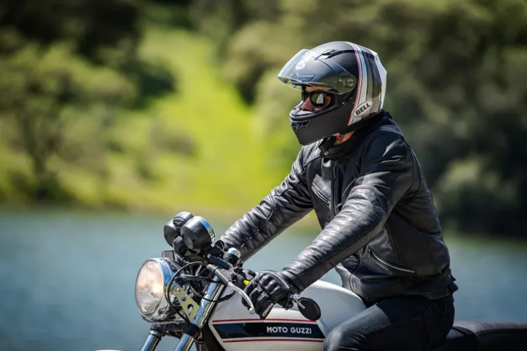 Bell Qualifier DLX MIPS Ace-4 Helmet