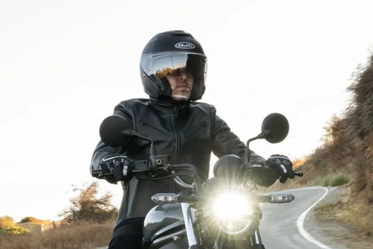 HJC i31 Helmet