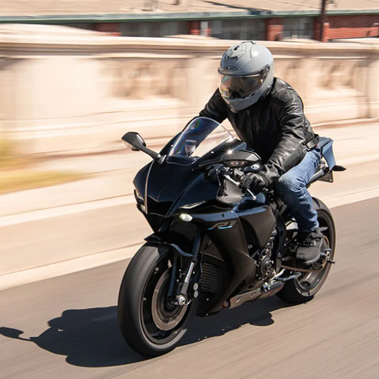 HJC i71 Iorix Helmet