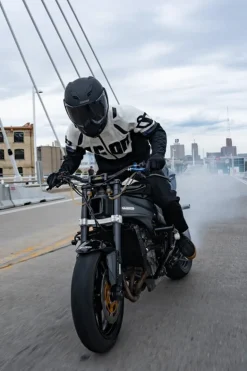 ICON Ultraflite MIPS Rizz Rizz Helmet