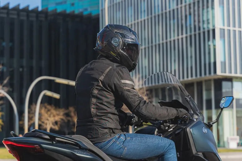 LS2 Advant X Carbon Helmet with Cardo 4X Bluetooth