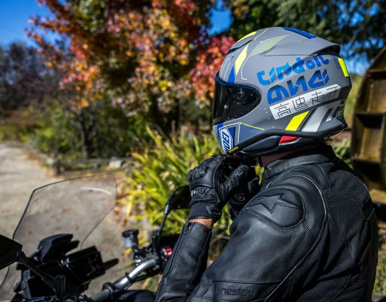 Shoei RF-1400 Dedicated 2 Helmet